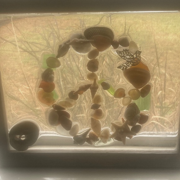 Seashell Peace Sign Wall Art - Picture 5 of 8